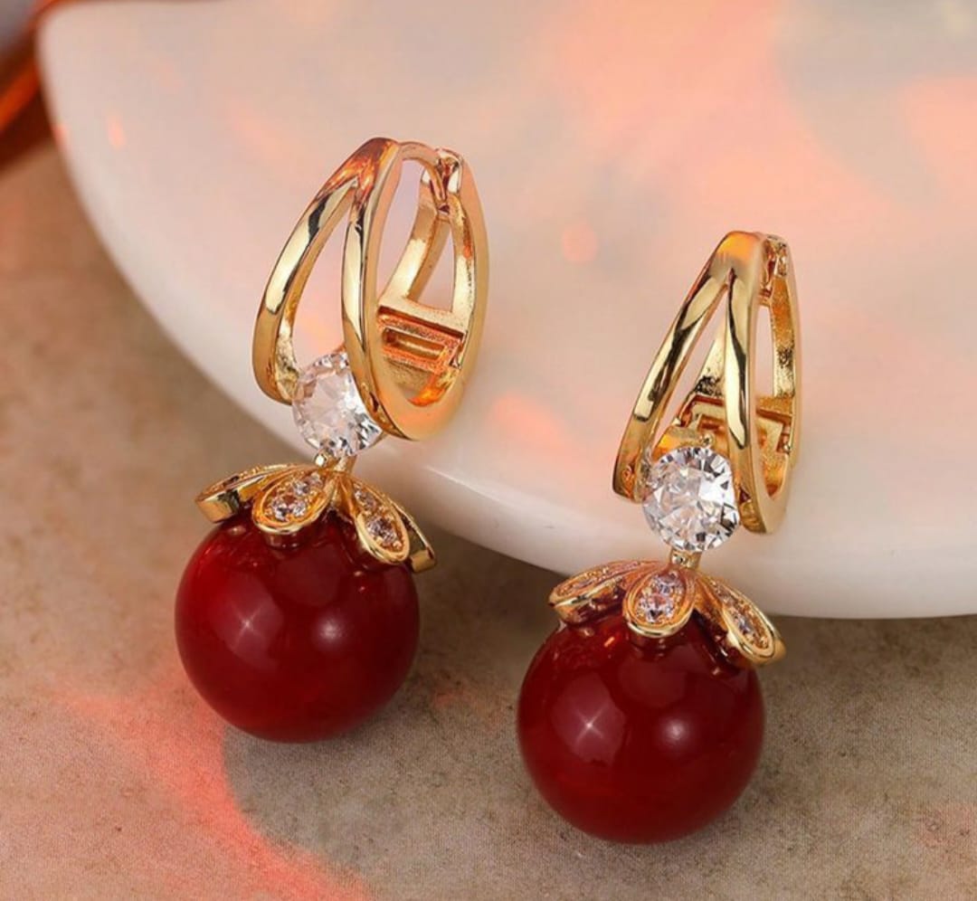 Pendientes colgantes Encanto Dorado💧un toque de elegancia y glamour💖