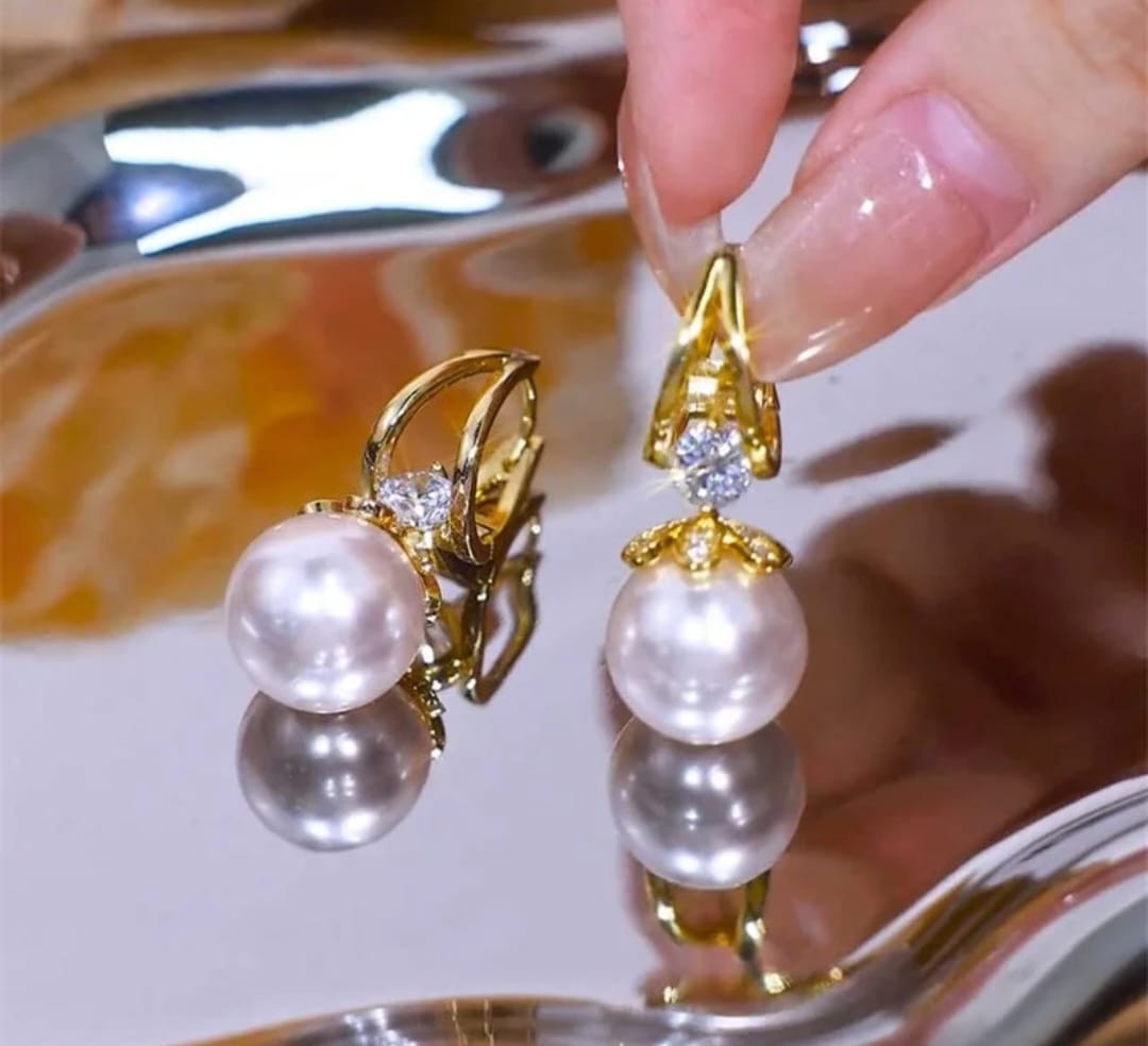 Pendientes colgantes Encanto Dorado💧un toque de elegancia y glamour💖