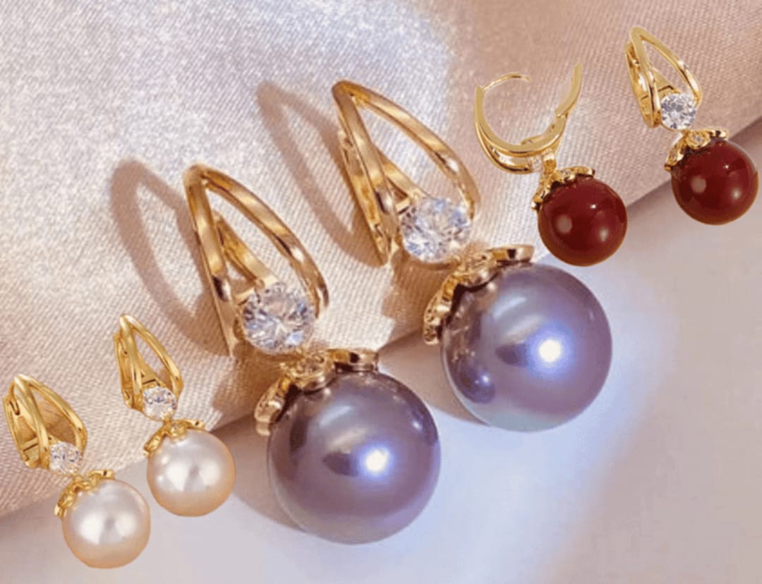 Pendientes colgantes Encanto Dorado💧un toque de elegancia y glamour💖