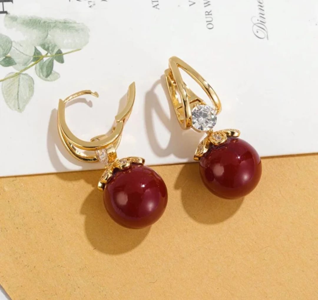 Pendientes colgantes Encanto Dorado💧un toque de elegancia y glamour💖