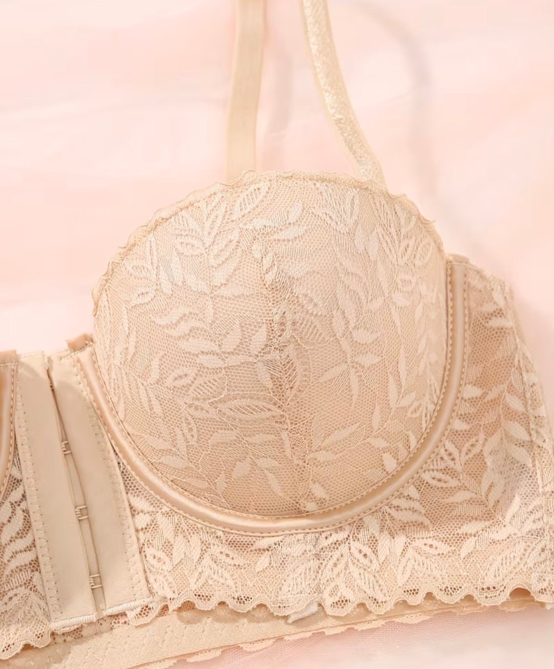 BRASIER ENCAJE ULTRA STRAPLESS