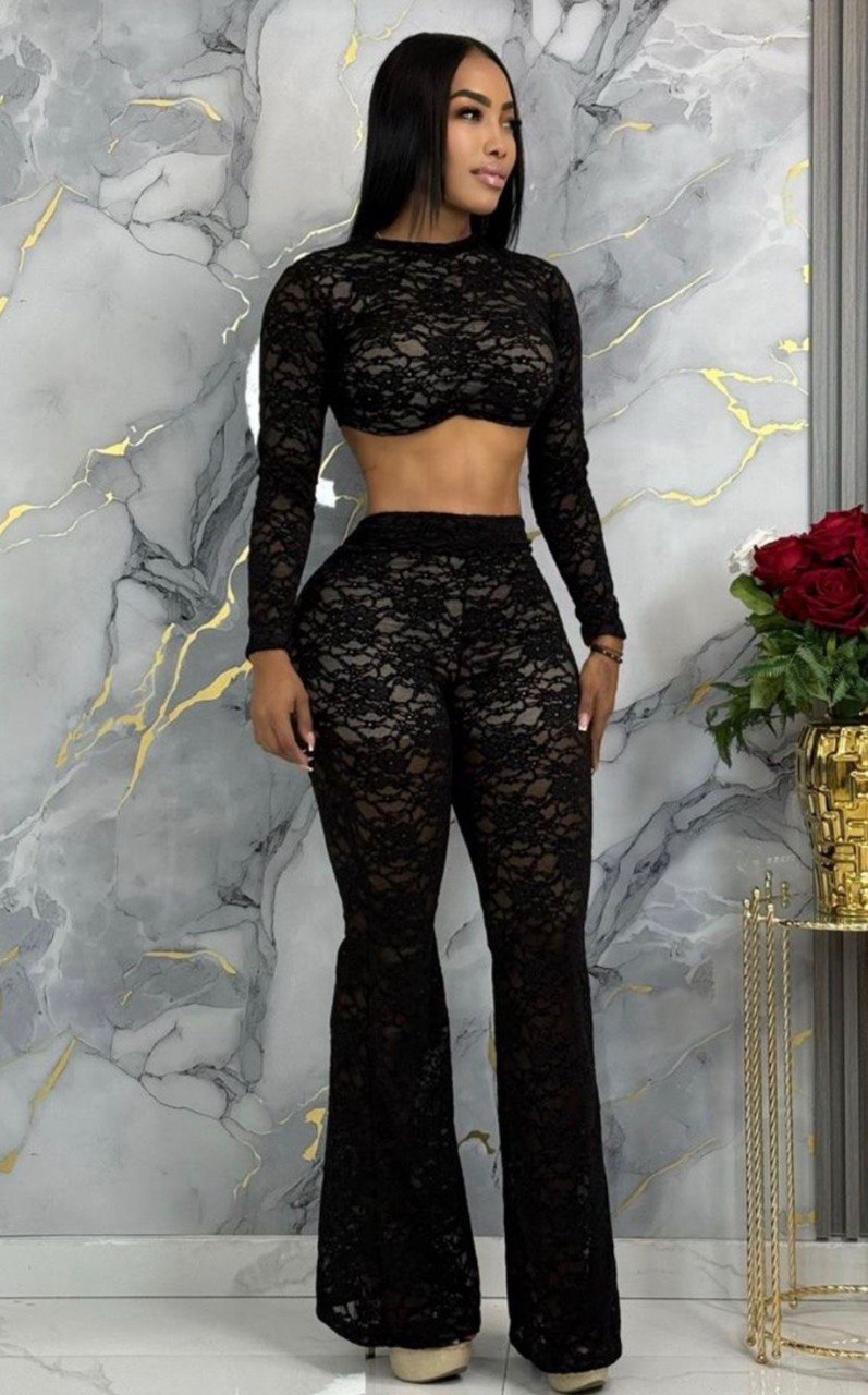 CONJUNTO DE ENCAJE VICTORIA - FEMENINO, MODERNO Y SOFISTICADO
